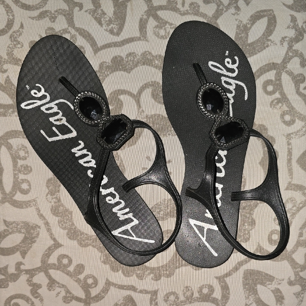 American Eagle Outfitters Black Sandals Minimalist Design